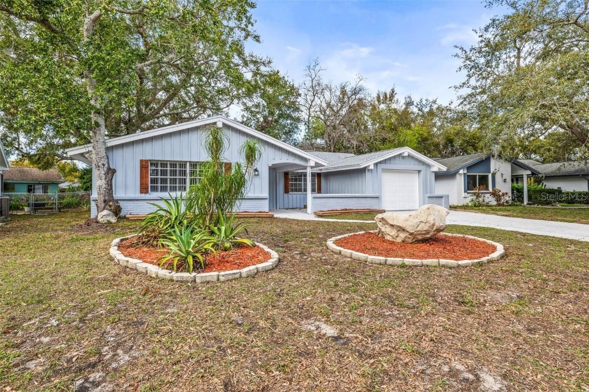12613 Blackberry Row, Hudson, FL 34667
