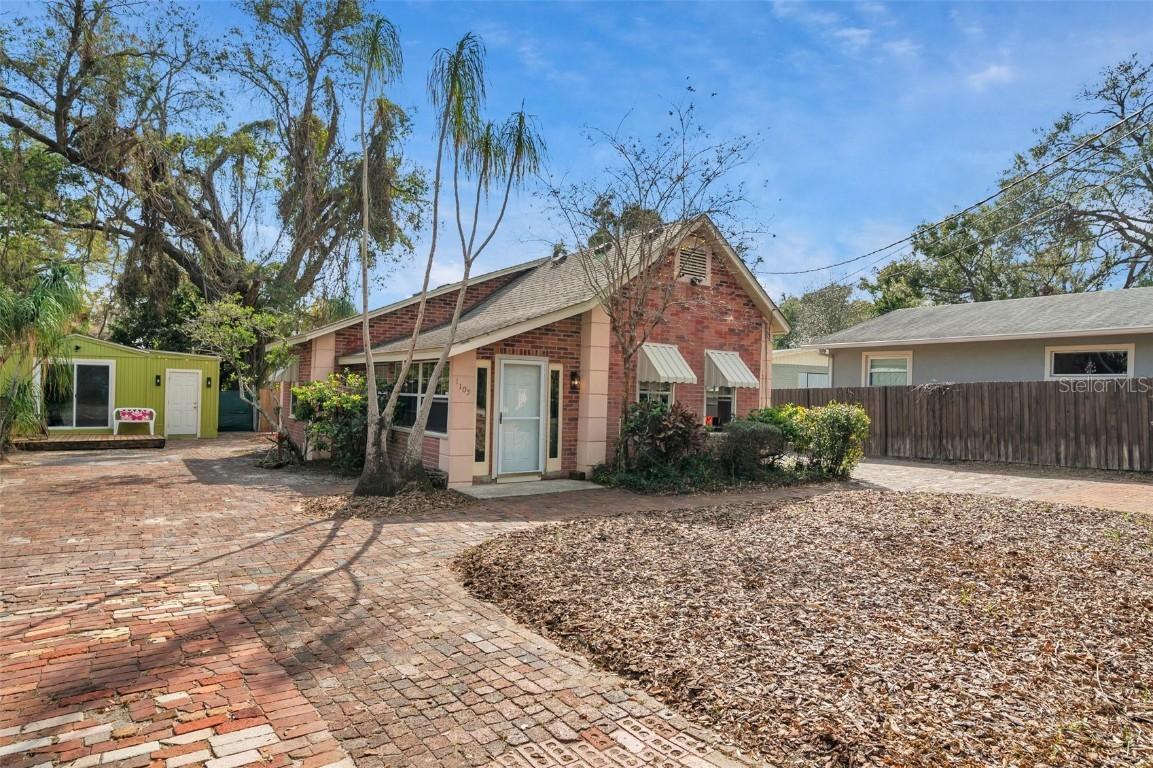 1105 E 33rd Ave., Tampa, FL 33603