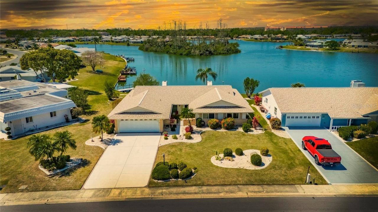 1504 Valley Forge Blvd., Sun City Center, FL 33573