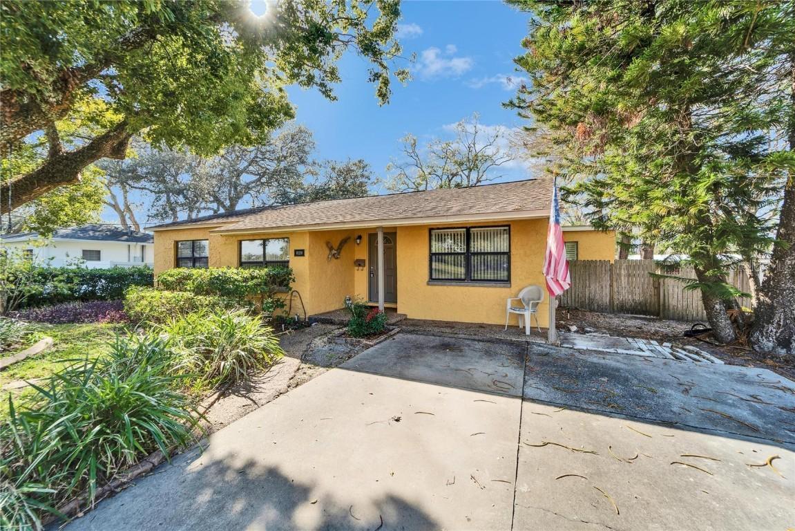 10226 N Oakleaf Ave., Tampa, FL 33612
