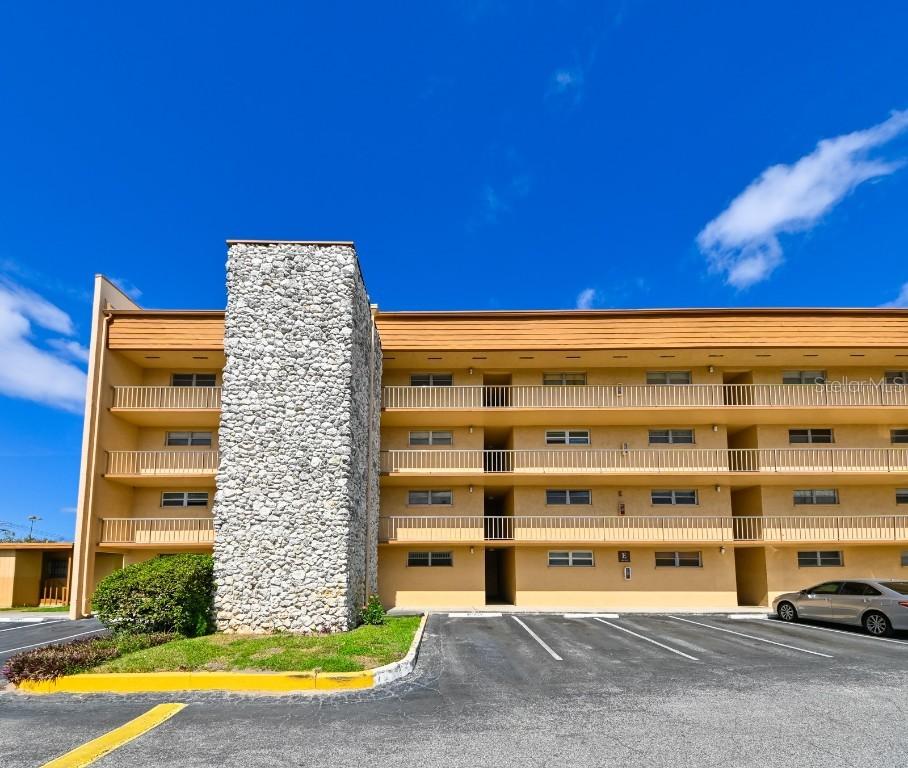 5820 N Church Ave. #430, Tampa, FL 33614