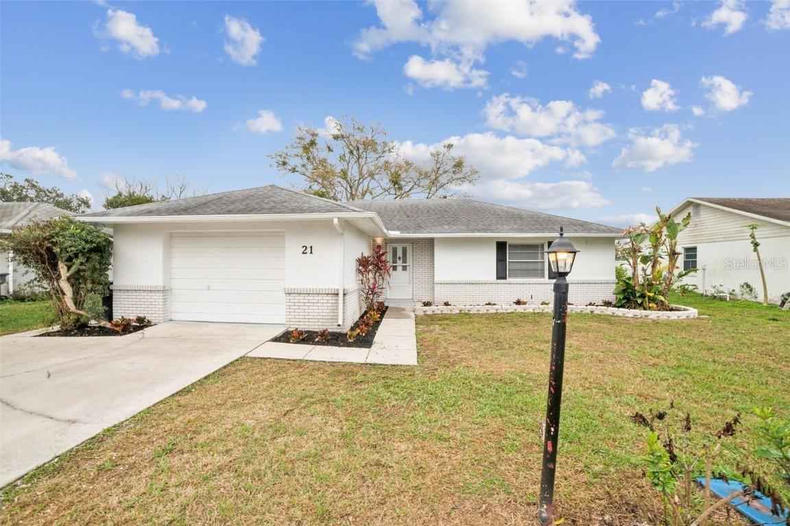 21 Cedar Dr., Davenport, FL 33837