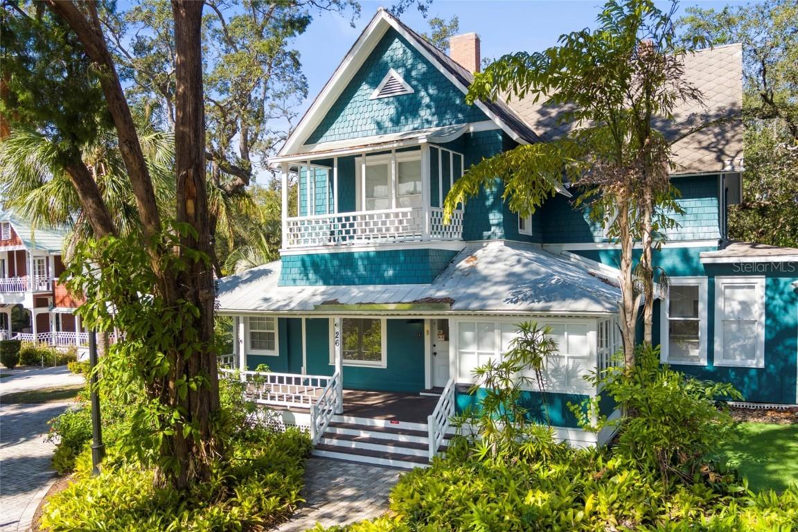26 W Orange St., Tarpon Springs, FL 34689