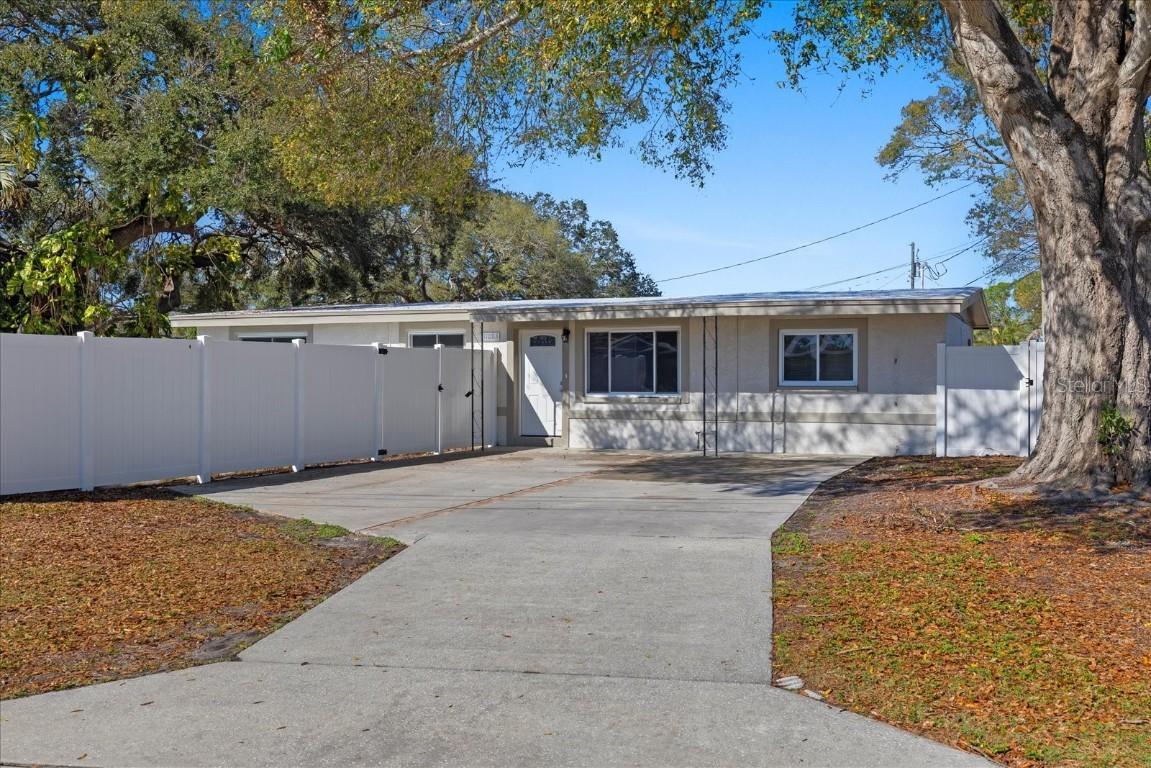 11083 106th Ave., Largo, FL 33778