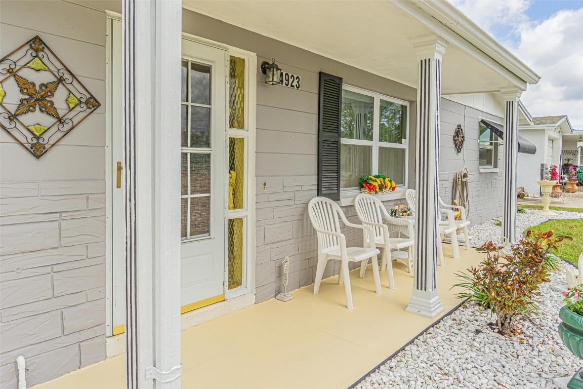 4923 Genesis Ave., Holiday, FL 34690