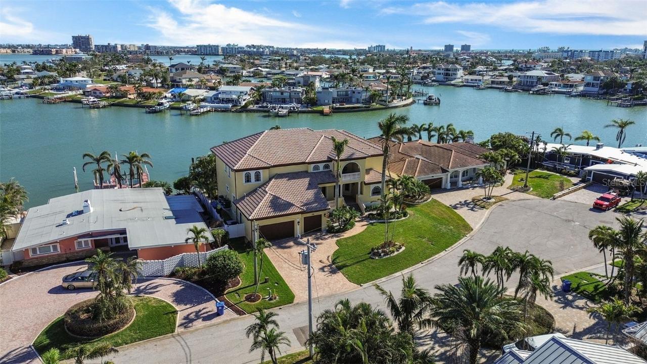 7986 9th Ave., St Petersburg, FL 33707