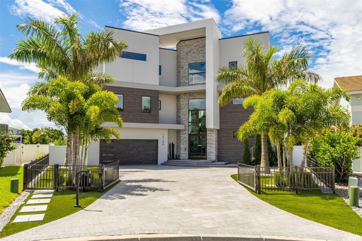 10100 Tarpon Dr., Treasure Island, FL 33706