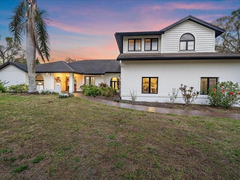 4588 Baycedar Ln., Sarasota, FL 34241
