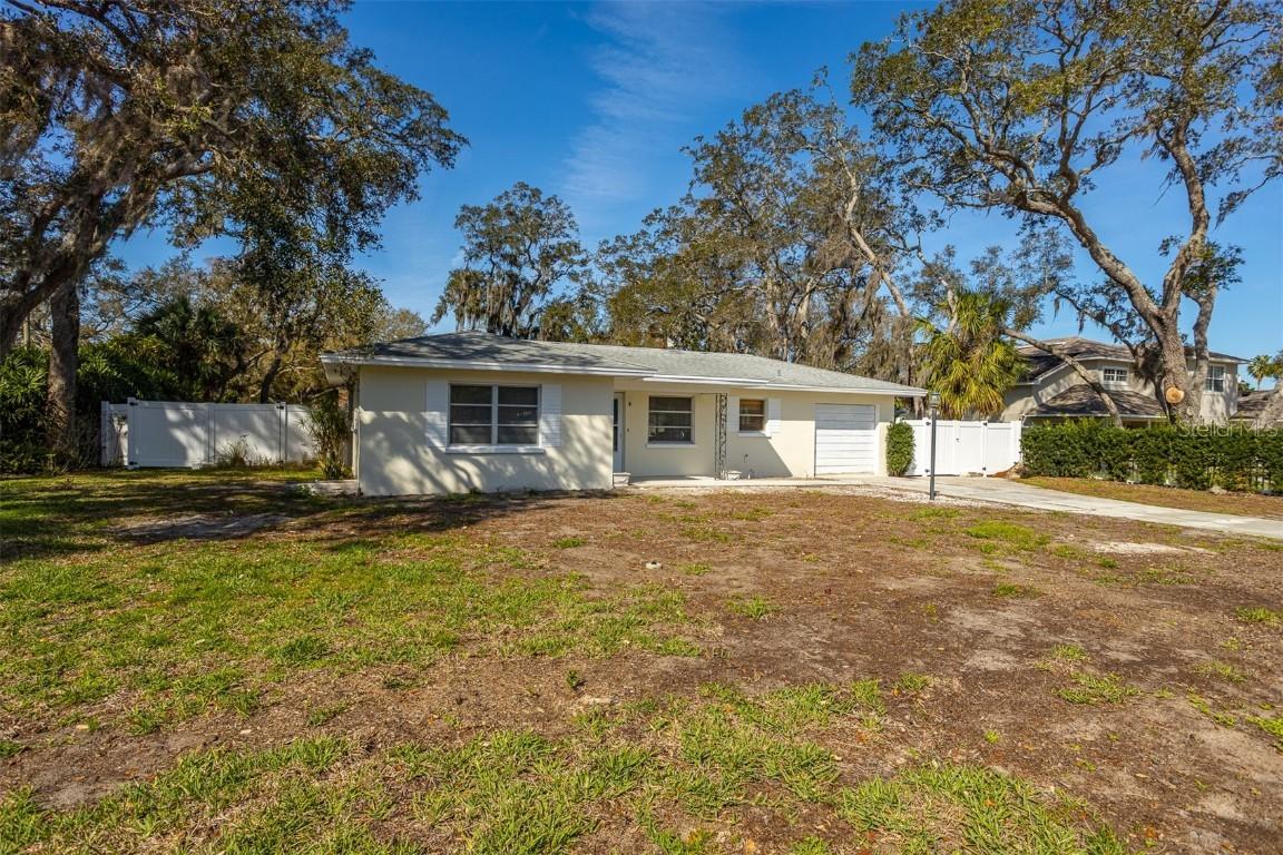 2050 Nigels Dr., Dunedin, FL 34698
