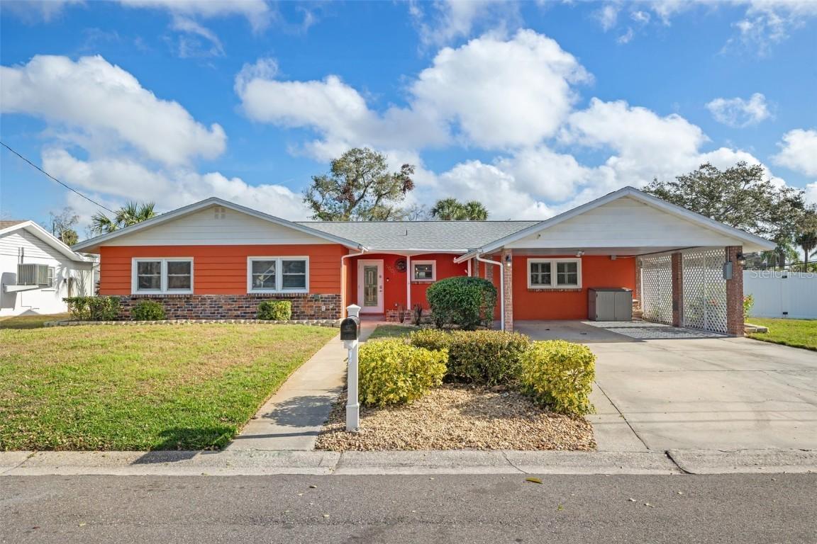 5001 Shetland Ave., Tampa, FL 33615