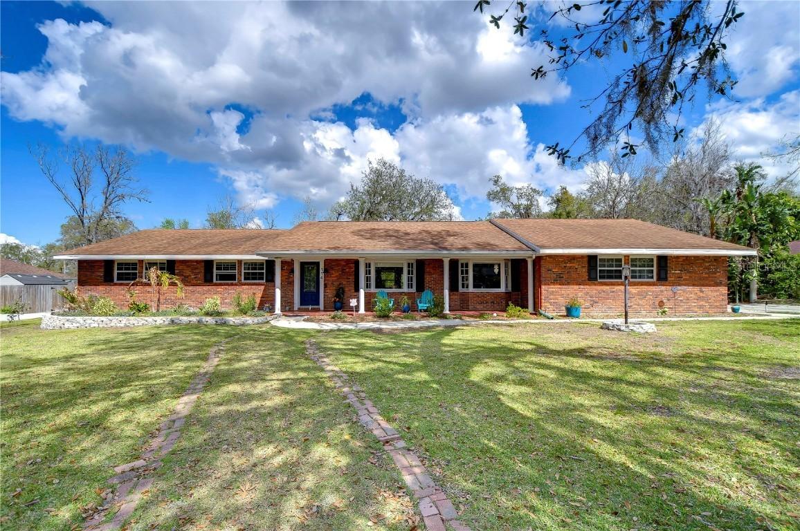 114 Laurel Tree Way, Brandon, FL 33511