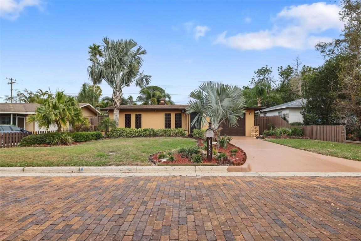 1787 Pasadena Dr., Dunedin, FL 34698