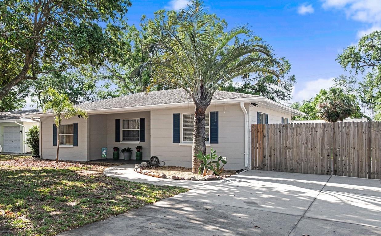917 2nd Ave., Largo, FL 33770