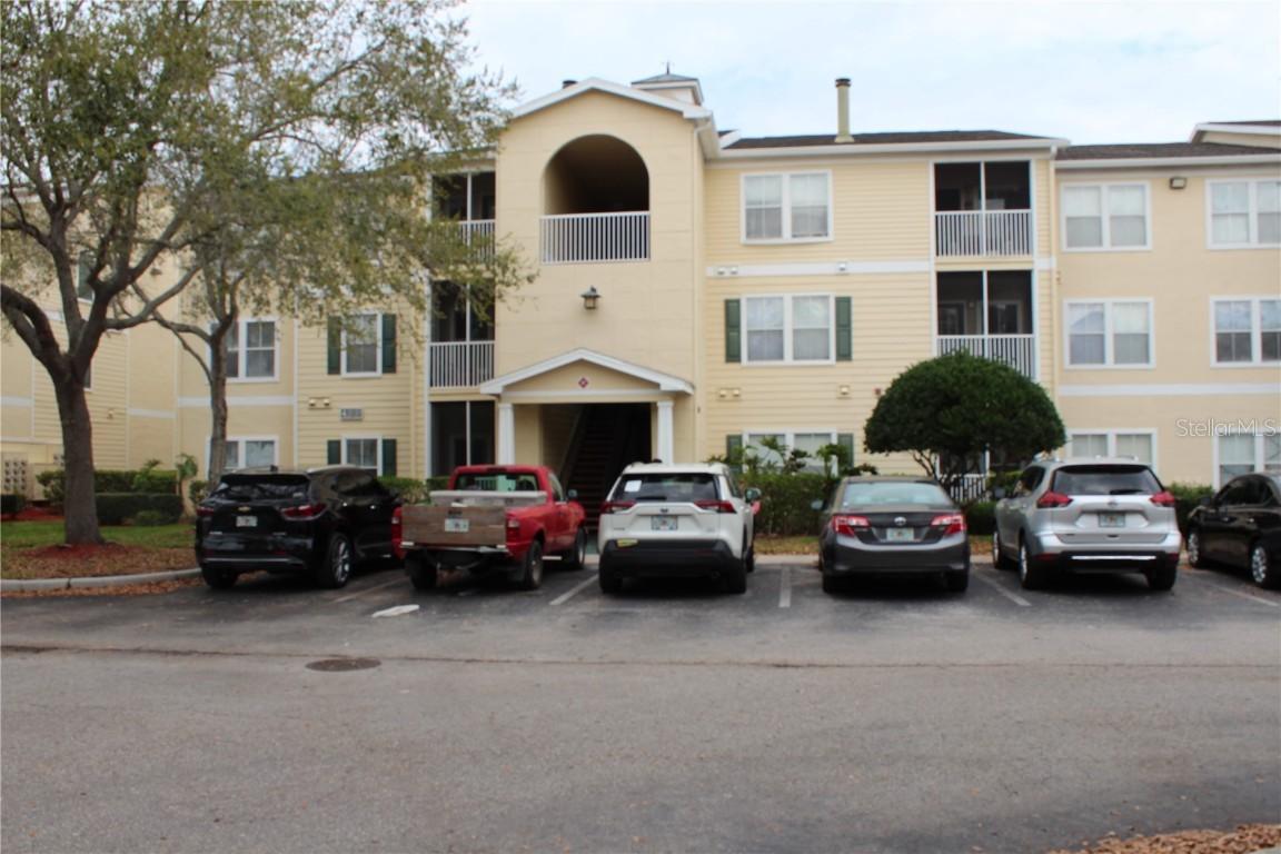 18415 Bridle Club Dr., Tampa, FL 33647