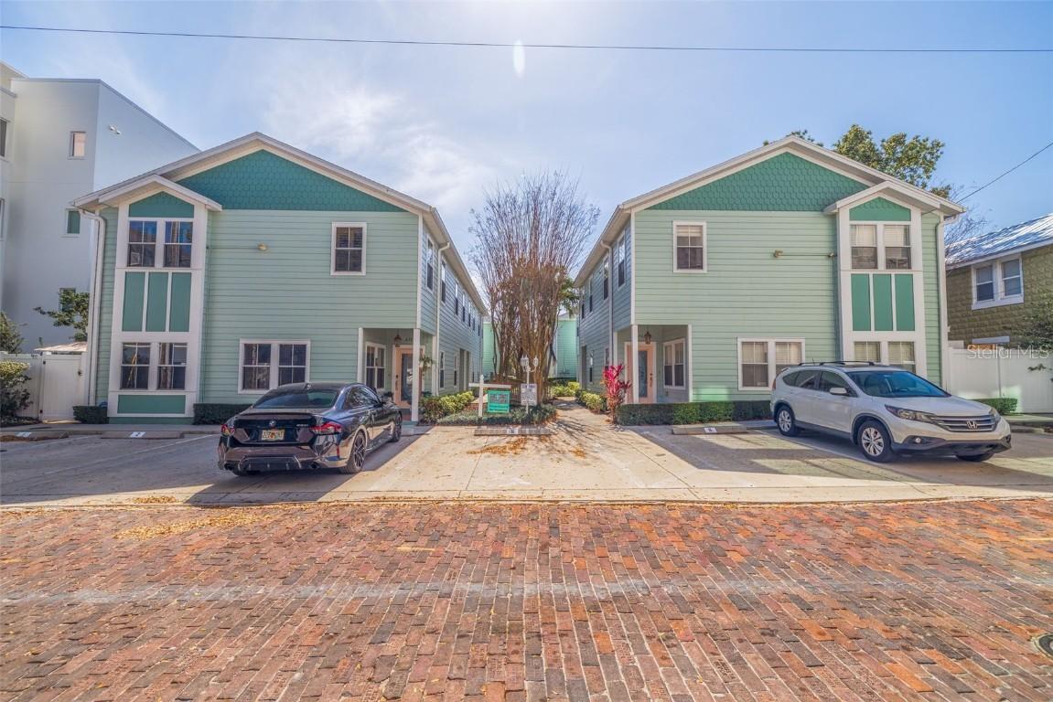 632 Charles Ct., St Petersburg, FL 33701