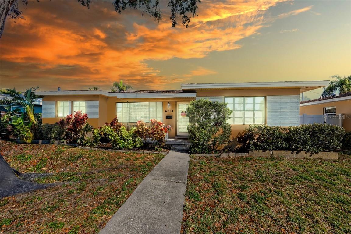 6719 3rd Ave., St Petersburg, FL 33710