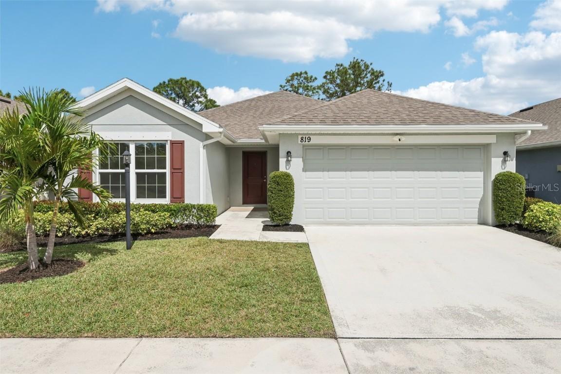 819 NE Whistling Duck Way, Port St Lucie, FL 34983