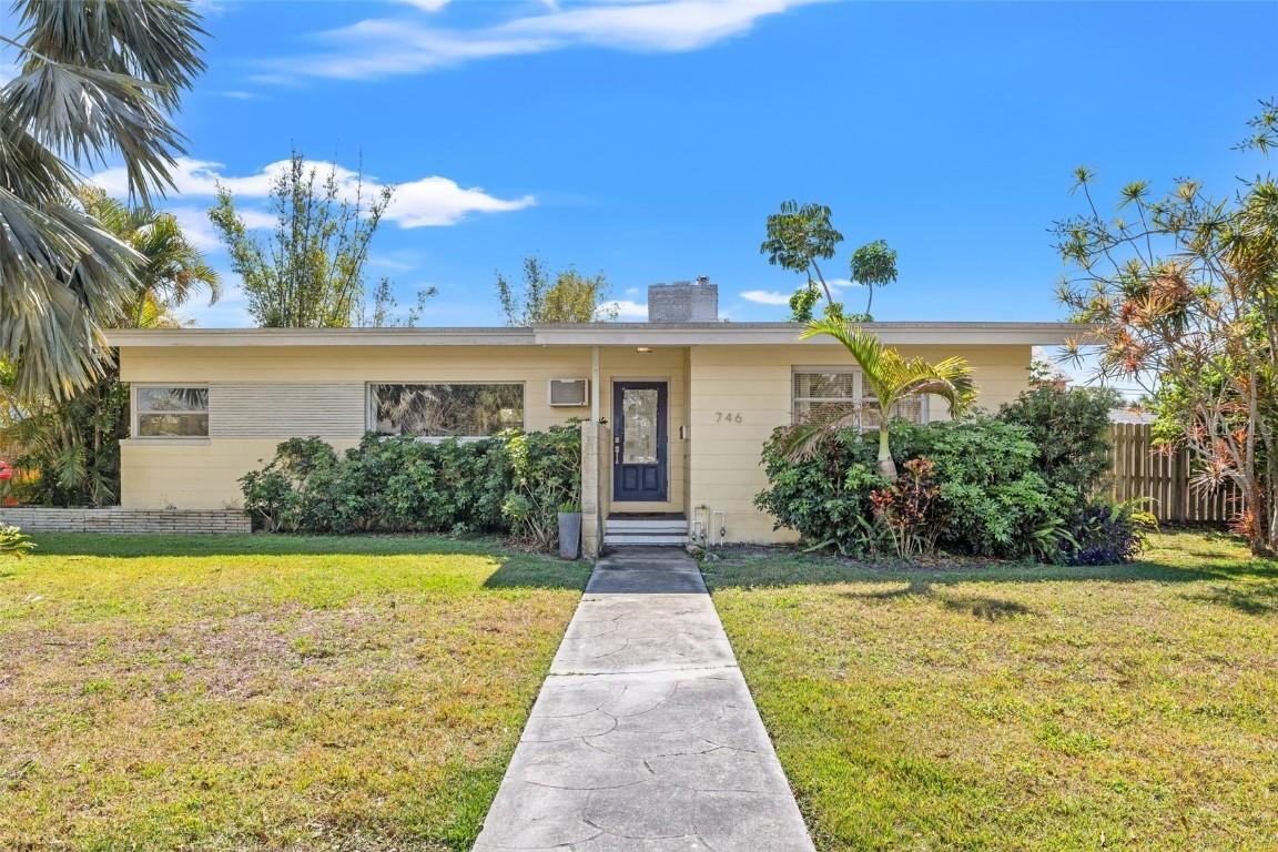 746 30th Ave., St Petersburg, FL 33704