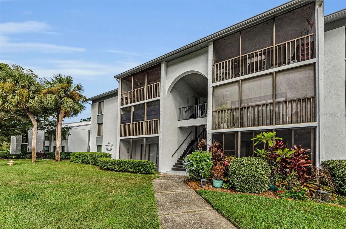 1182 Pine Ridge Cir. #B1, Tarpon Springs, FL 34688