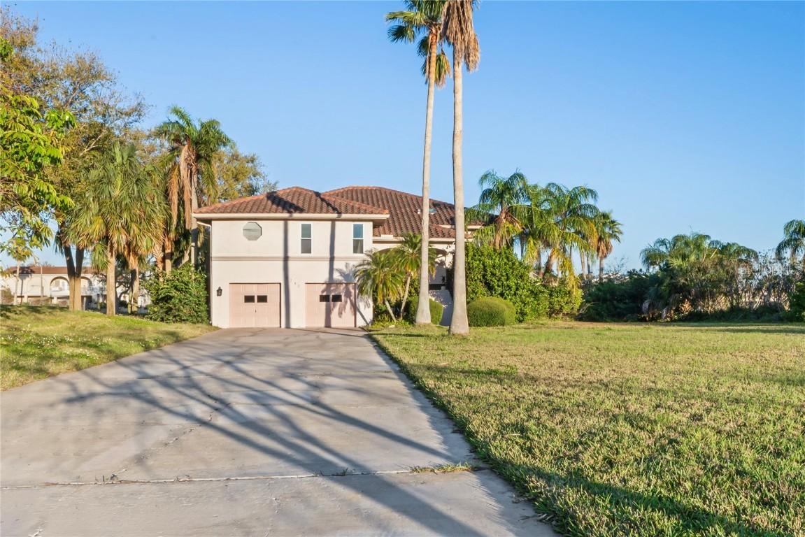 5240 Westshore Dr., New Port Richey, FL 34652