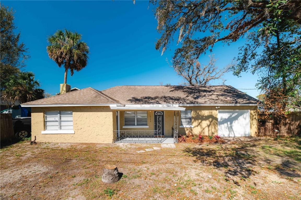 924 N Castle Ct., Tampa, FL 33612