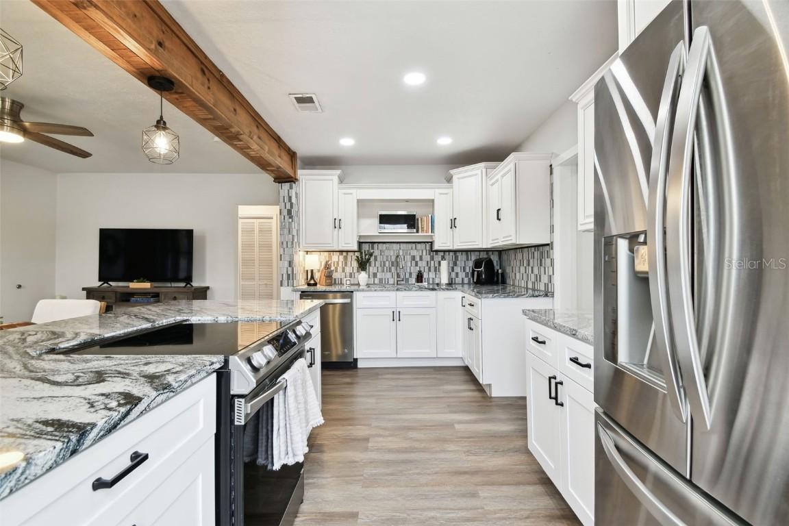 455 49th Ave., St Petersburg, FL 33703