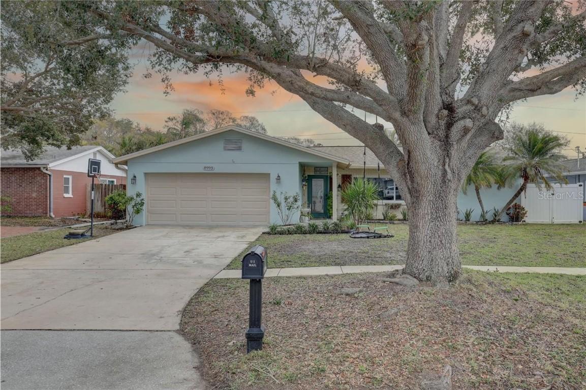 8995 Briarwood Dr., Seminole, FL 33772