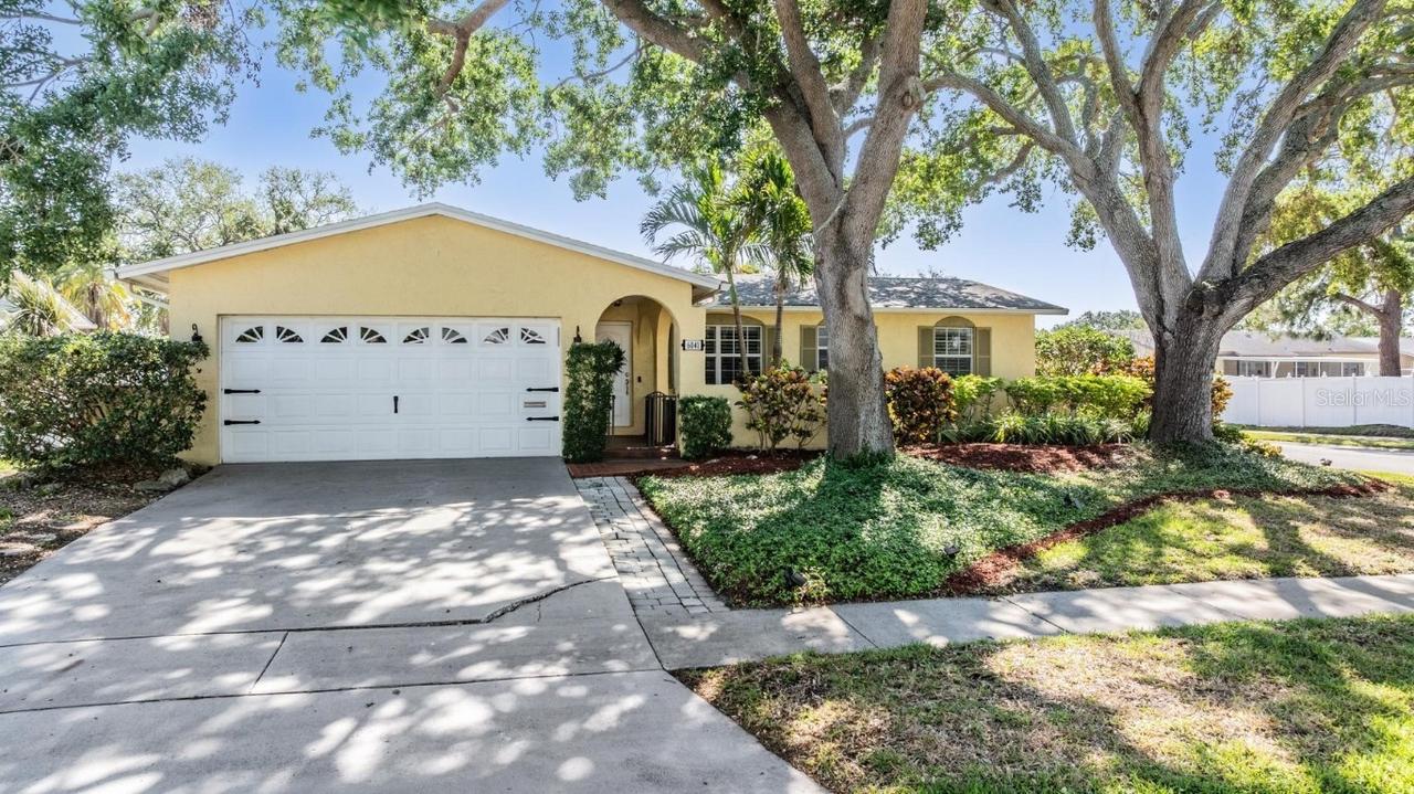 6041 16th Ln., St Petersburg, FL 33703