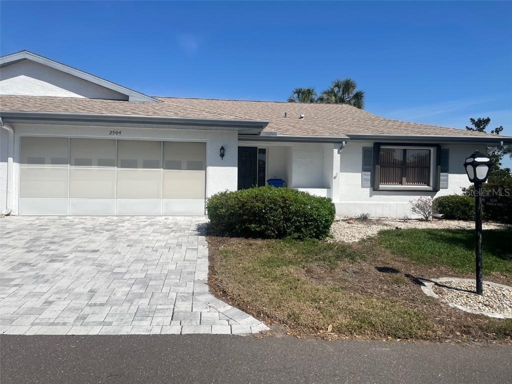 2504 Lonigan Pl., Sun City Center, FL 33573