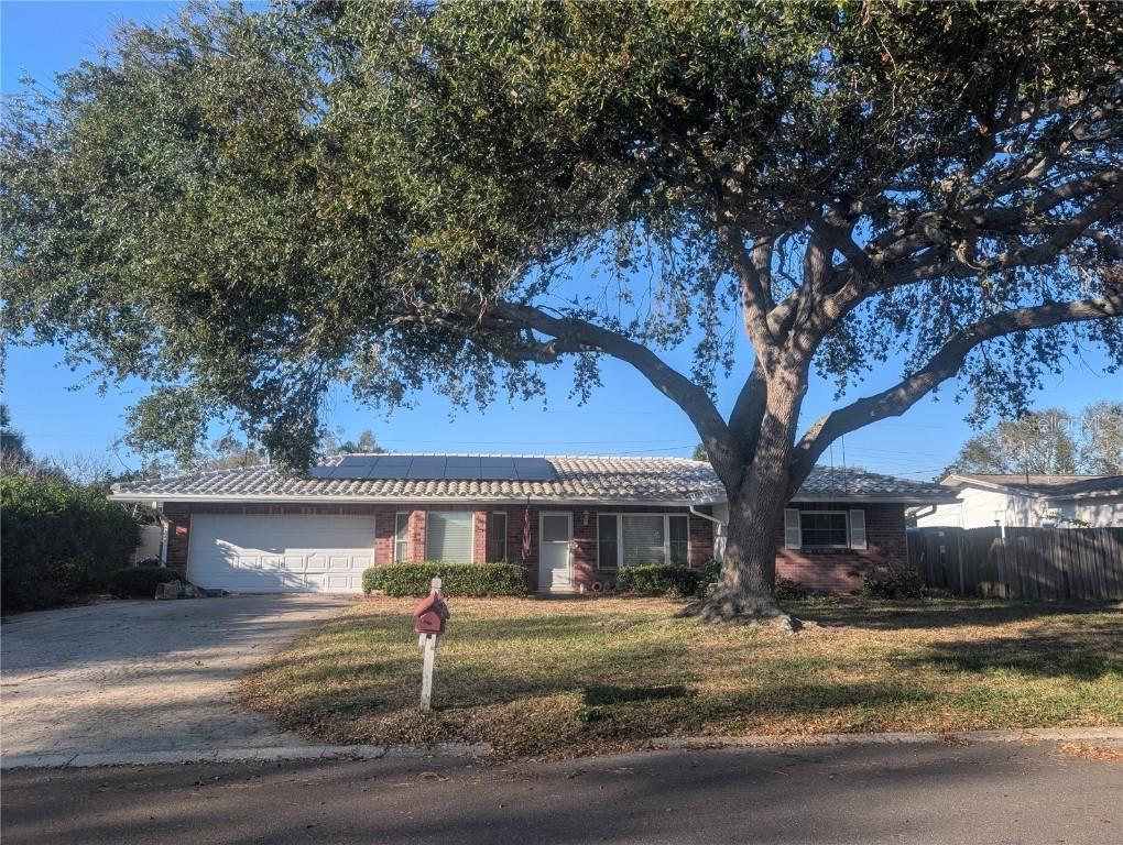 13913 Dominica Dr., Seminole, FL 33776