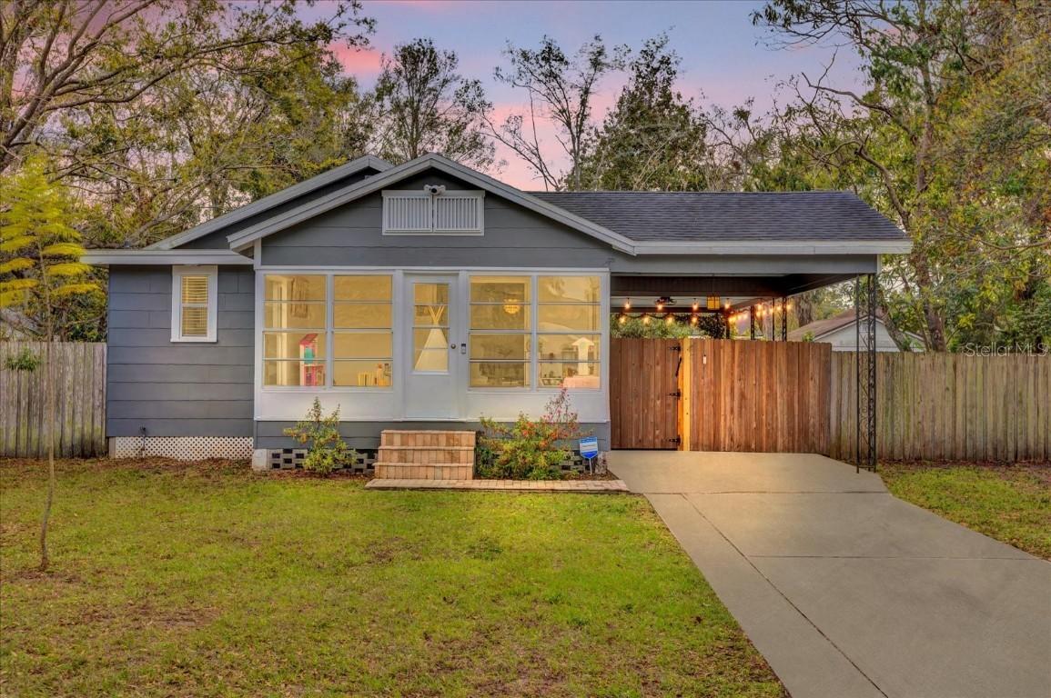 1611 E Henry Ave., Tampa, FL 33610