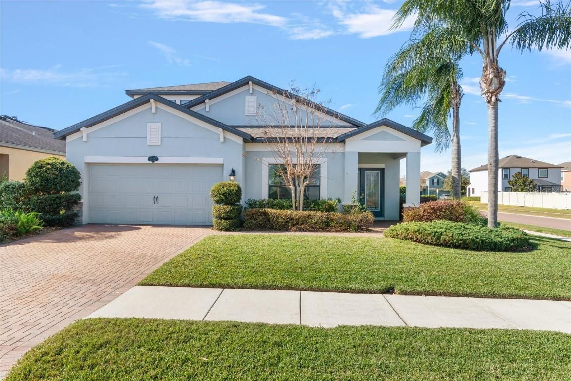 1727 Nature View Dr., Lutz, FL 33558