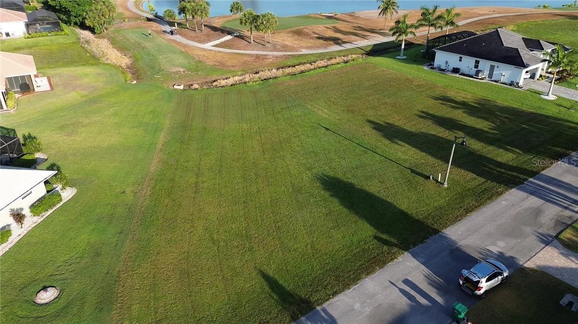 18001 Bluewater Dr., Naples, FL 34114