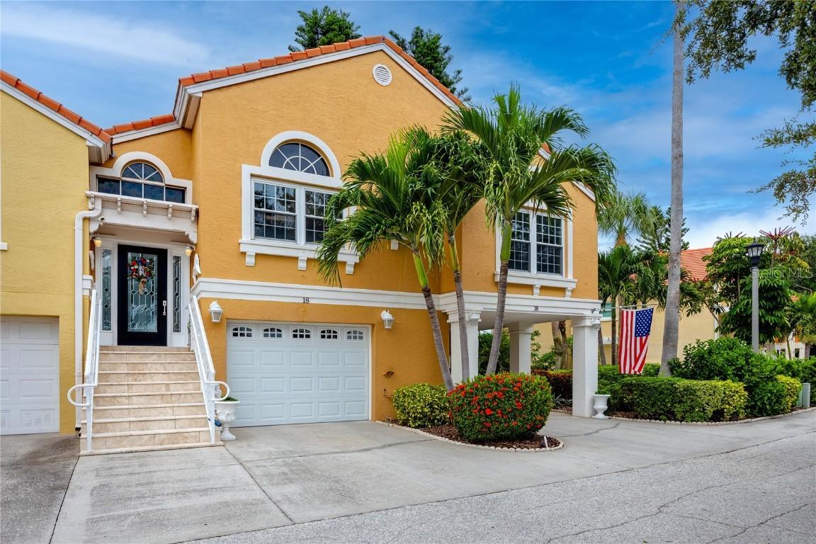 18 Crescent Pl., St Petersburg, FL 33711