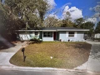 1996 Hyvue Dr., Clearwater, FL 33763