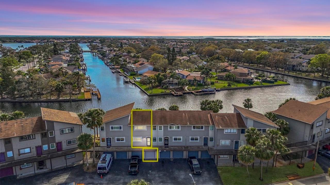 6317 Newtown Cir. #17B2, Tampa, FL 33615