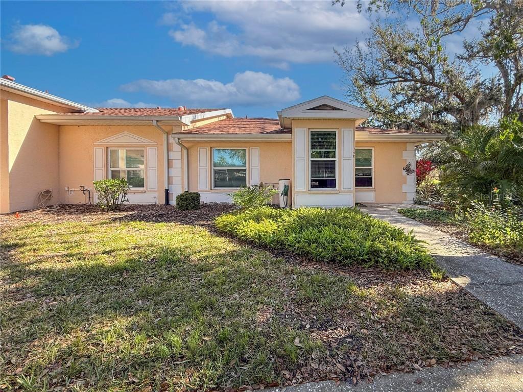 140 Knollpoint Dr. #6-4, Sun City Center, FL 33573