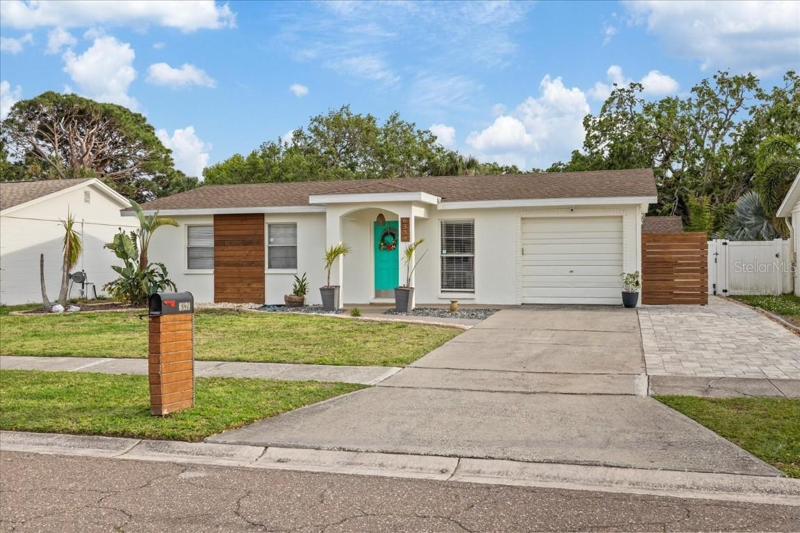 6339 S Lansdale Cir., Tampa, FL 33616