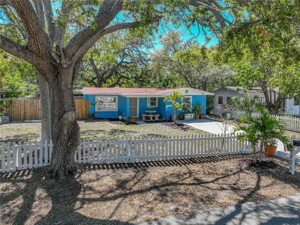 2926 W Elrod Ave., Tampa, FL 33611