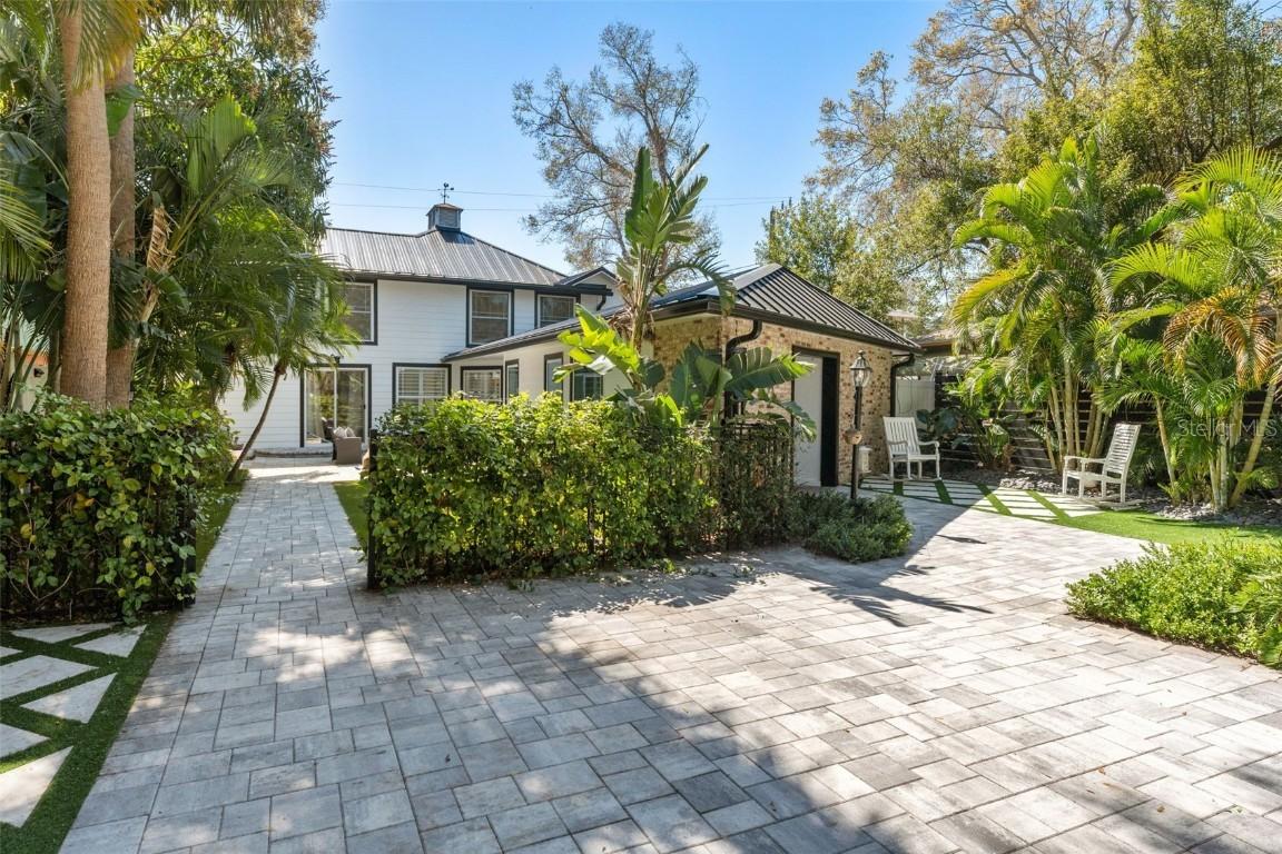 222 11th Ave., St Petersburg, FL 33701