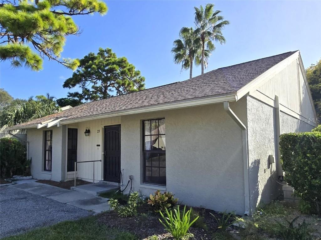 25 Windrush Bay Dr., Tarpon Springs, FL 34689