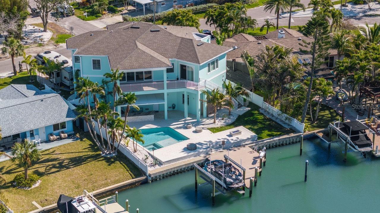15904 Redington Dr., Redington Beach, FL 33708