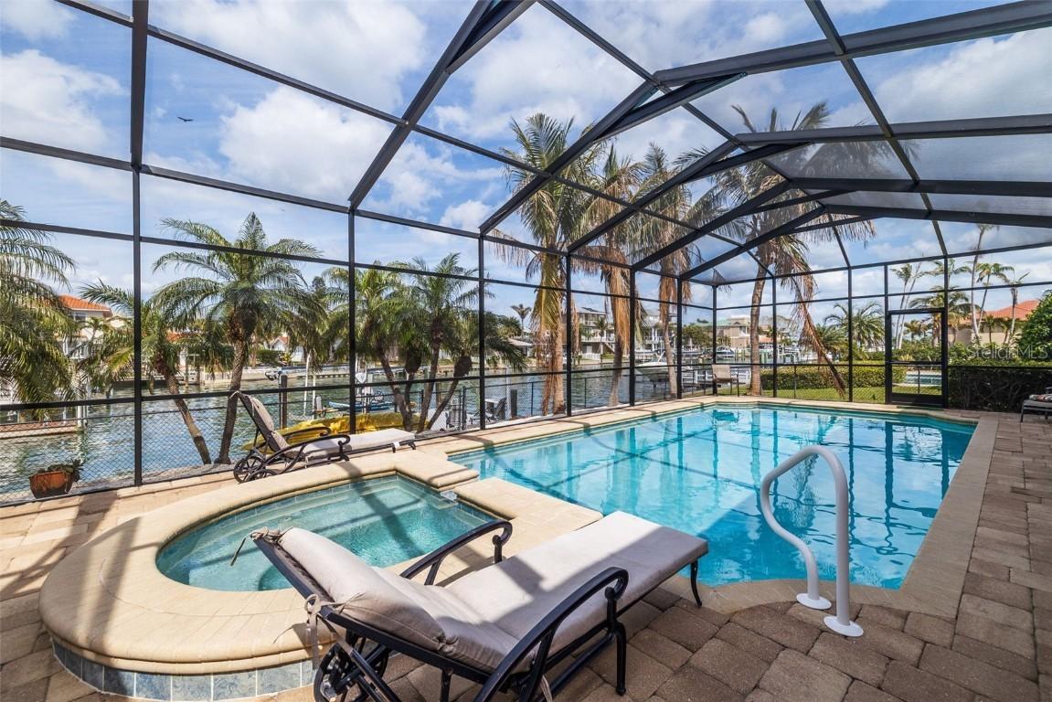 137 11th St., Tierra Verde, FL 33715