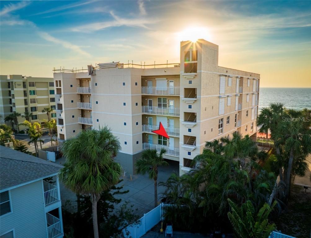 2 15th Ave. #104, Indian Rocks Beach, FL 33785
