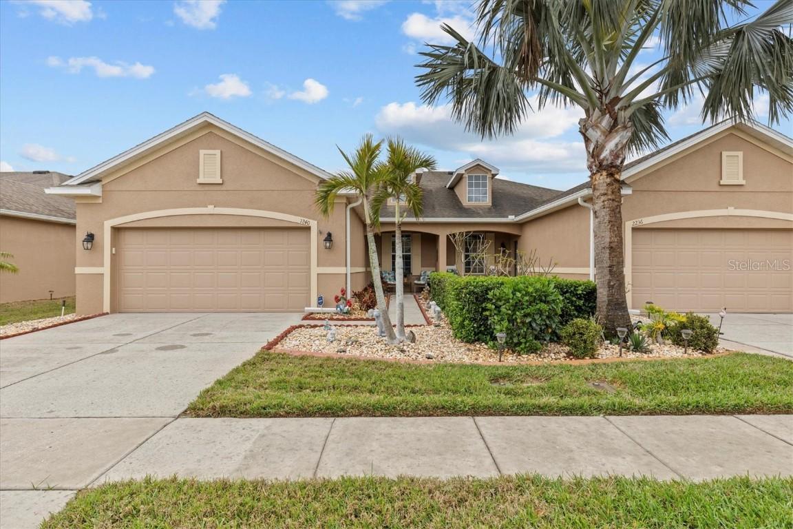 2240 Parrot Fish Dr., Holiday, FL 34691