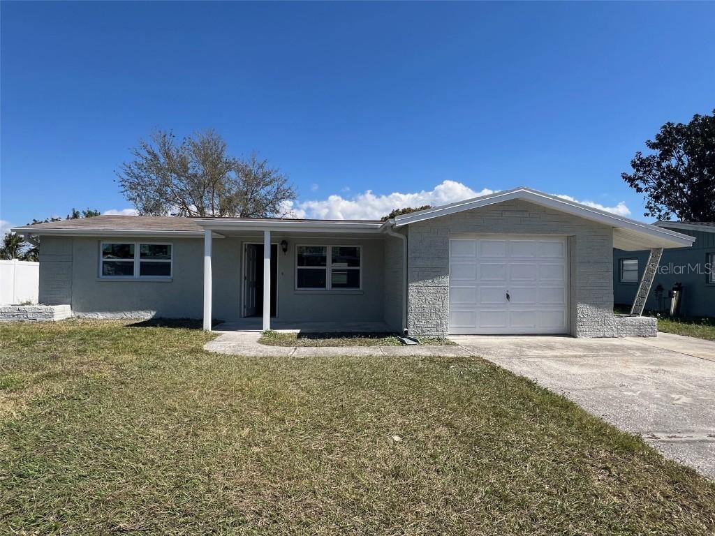 2016 Essex Dr., Holiday, FL 34691