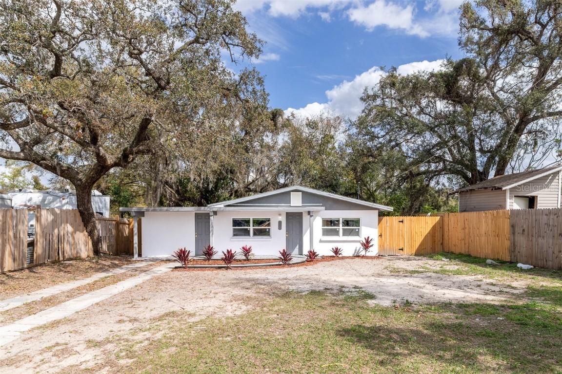 9607 N 13th St., Tampa, FL 33612