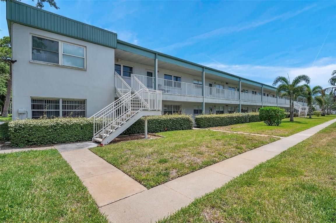 5267 81st St. #18, St Petersburg, FL 33709