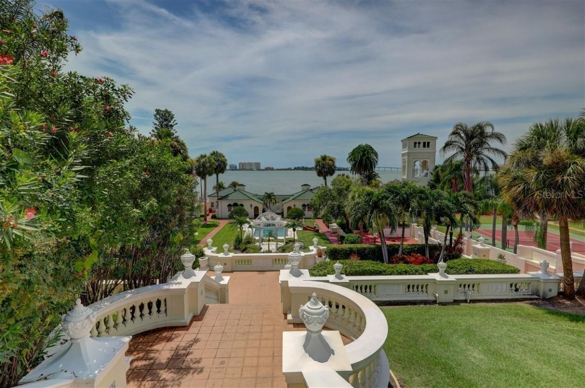 820 Druid Rd., Clearwater, FL 33756