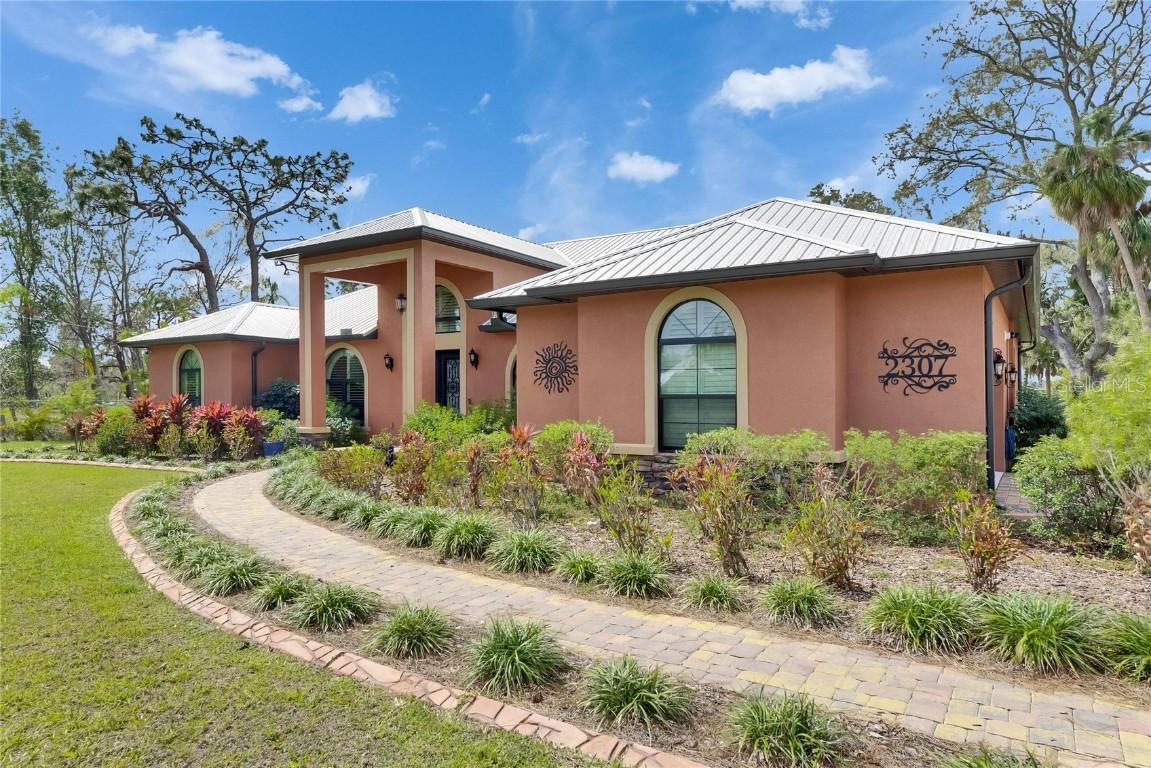 2307 7th St., Ruskin, FL 33570